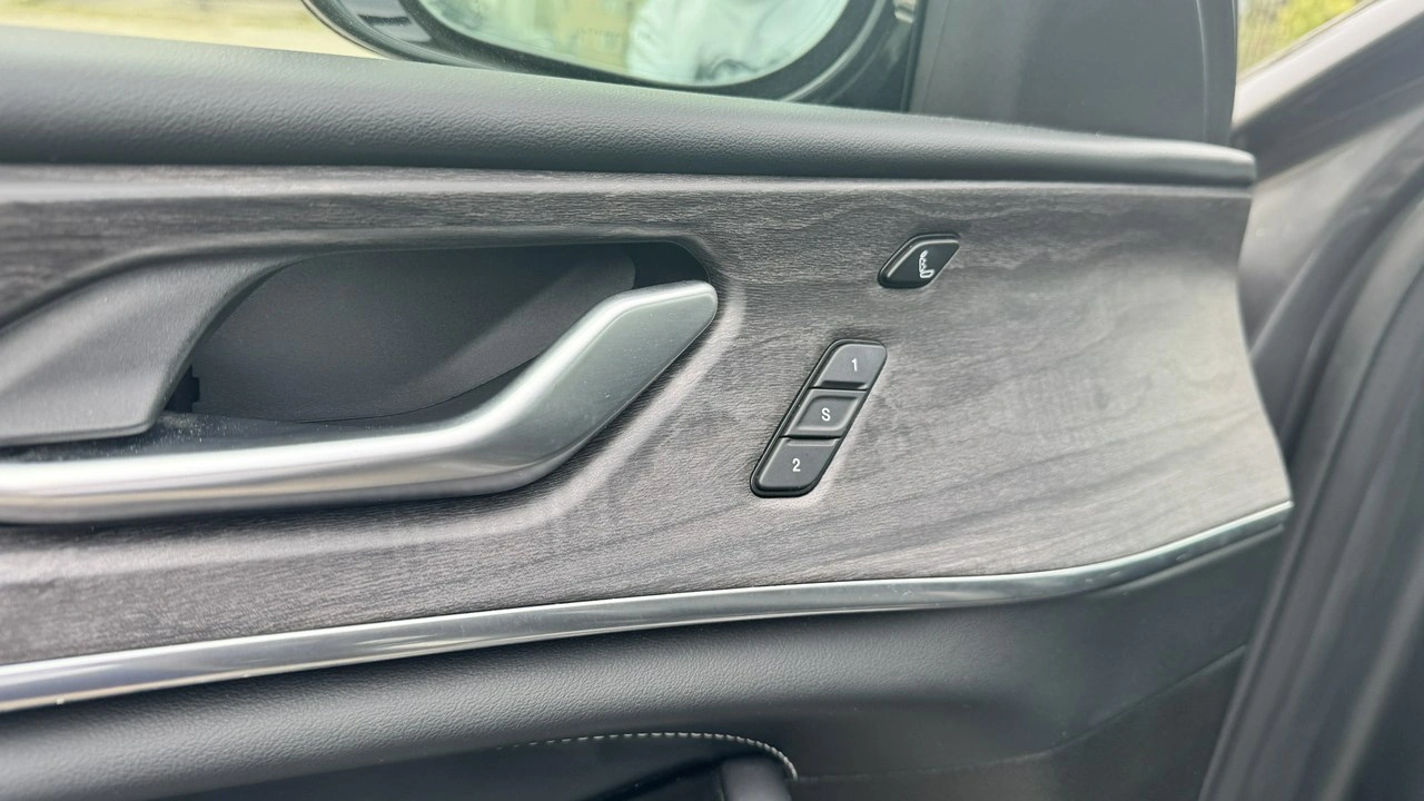 Jeep Grand Cherokee - Zdjęcie 43