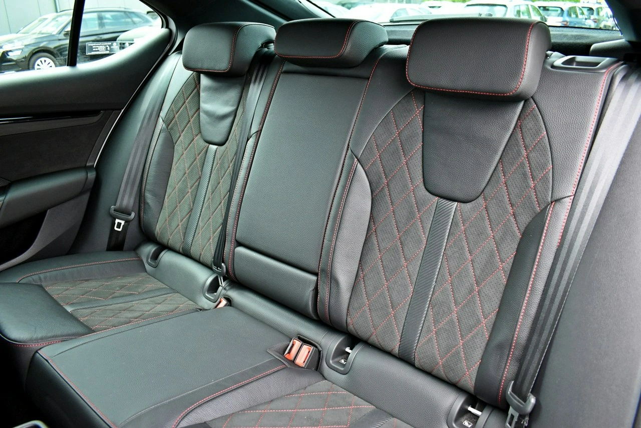 Skoda Octavia - Zdjęcie 12
