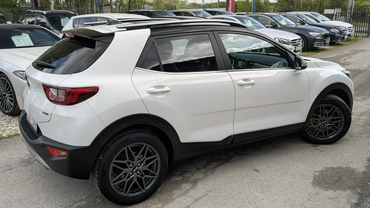 Kia Stonic - Zdjęcie 11