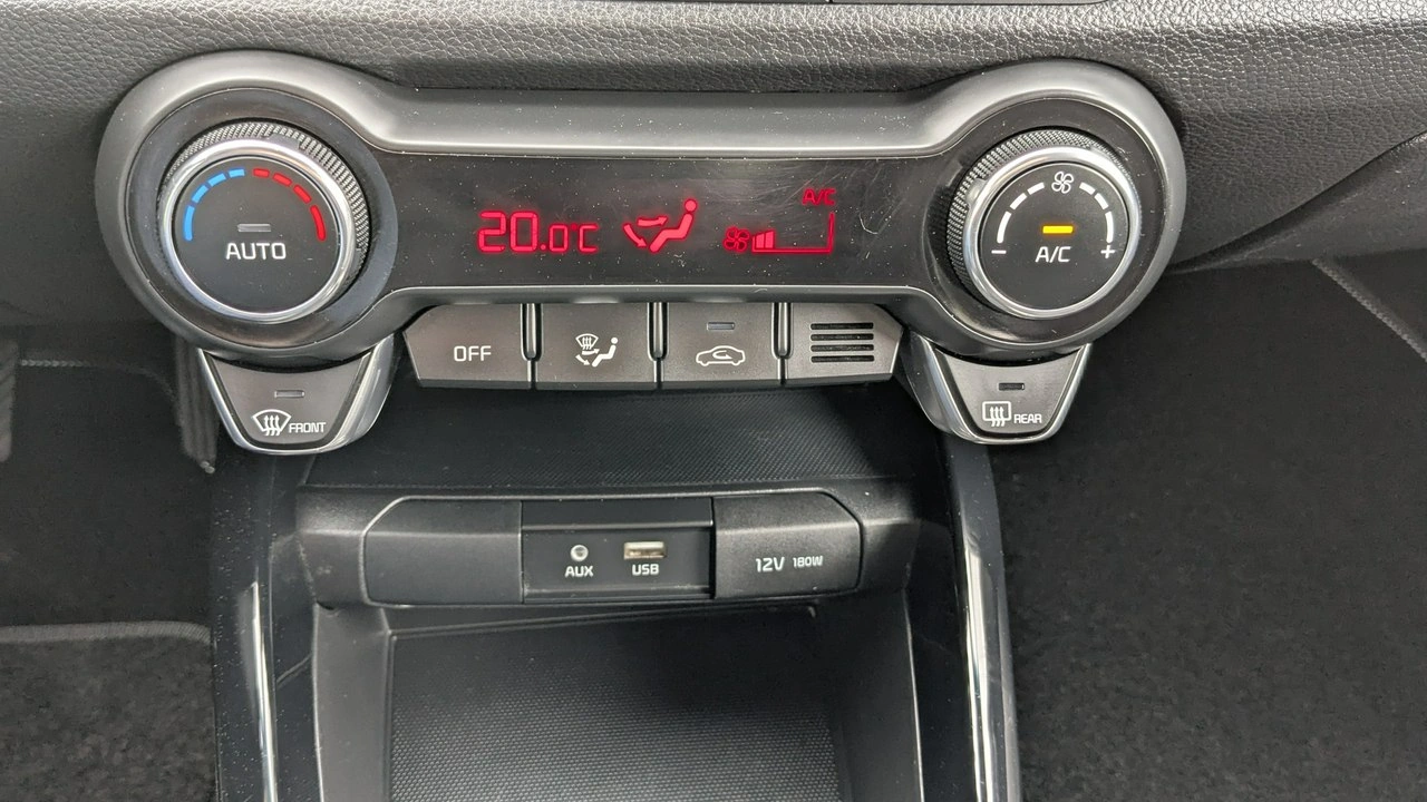 Kia Stonic - Zdjęcie 23