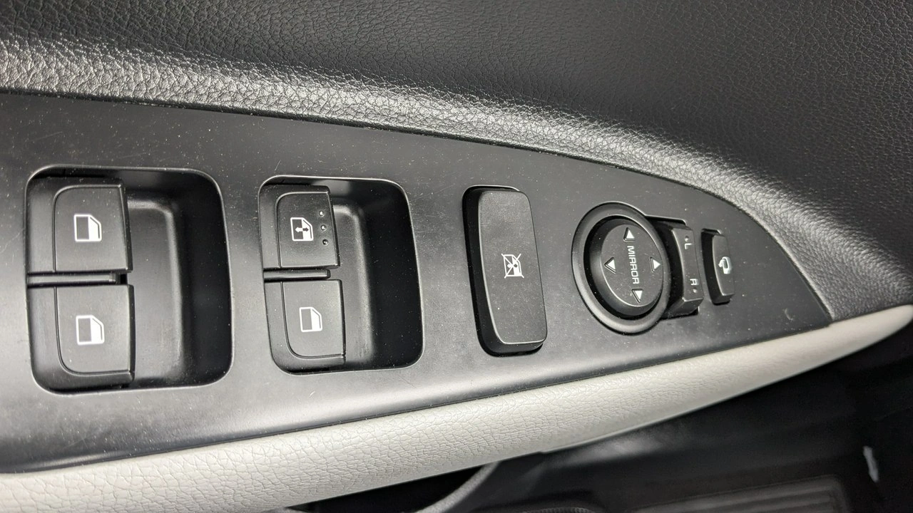 Kia Stonic - Zdjęcie 30