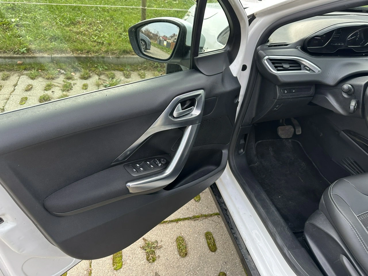 Peugeot 2008 - Zdjęcie 10