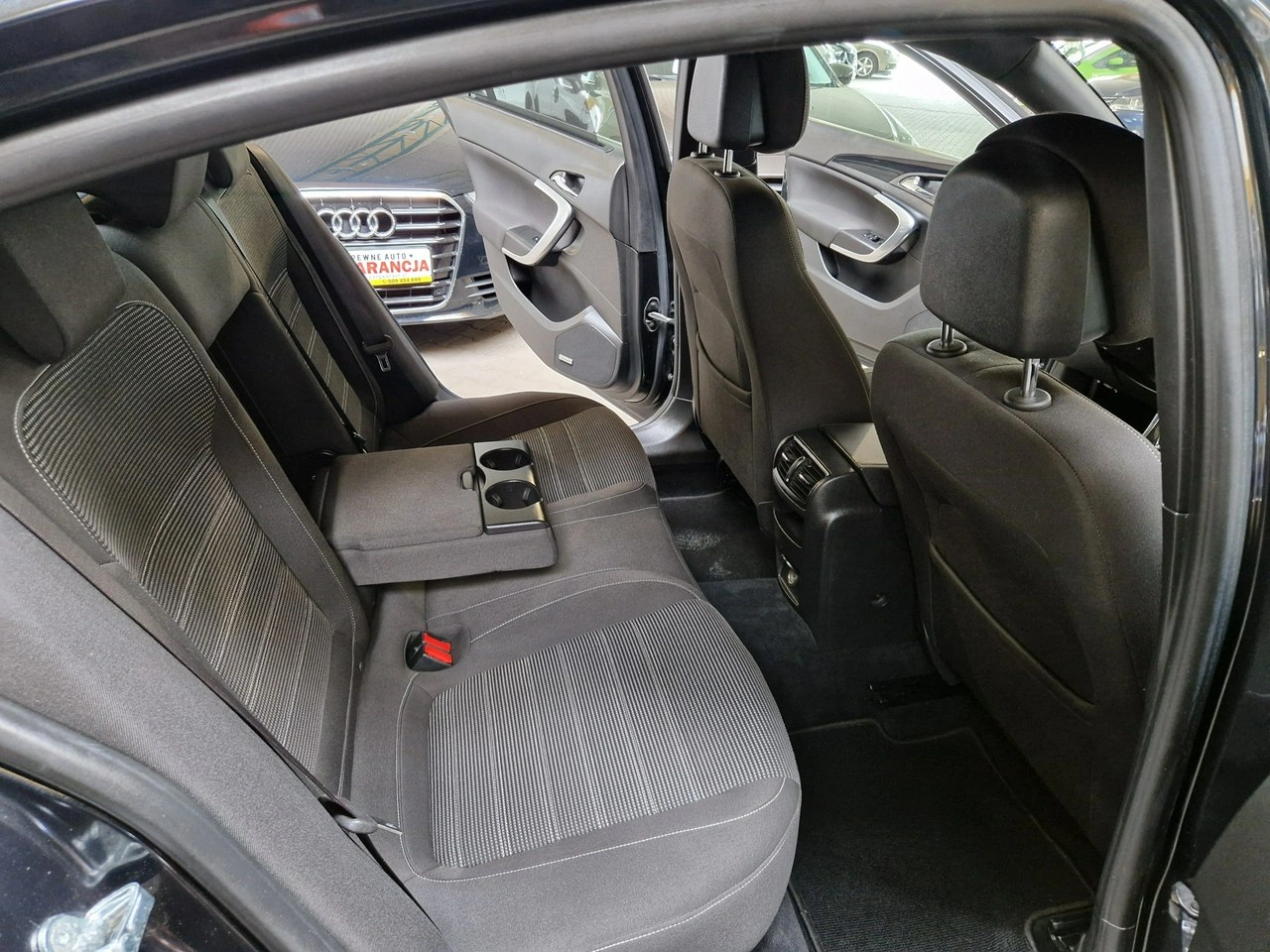 Opel Insignia - Zdjęcie 20