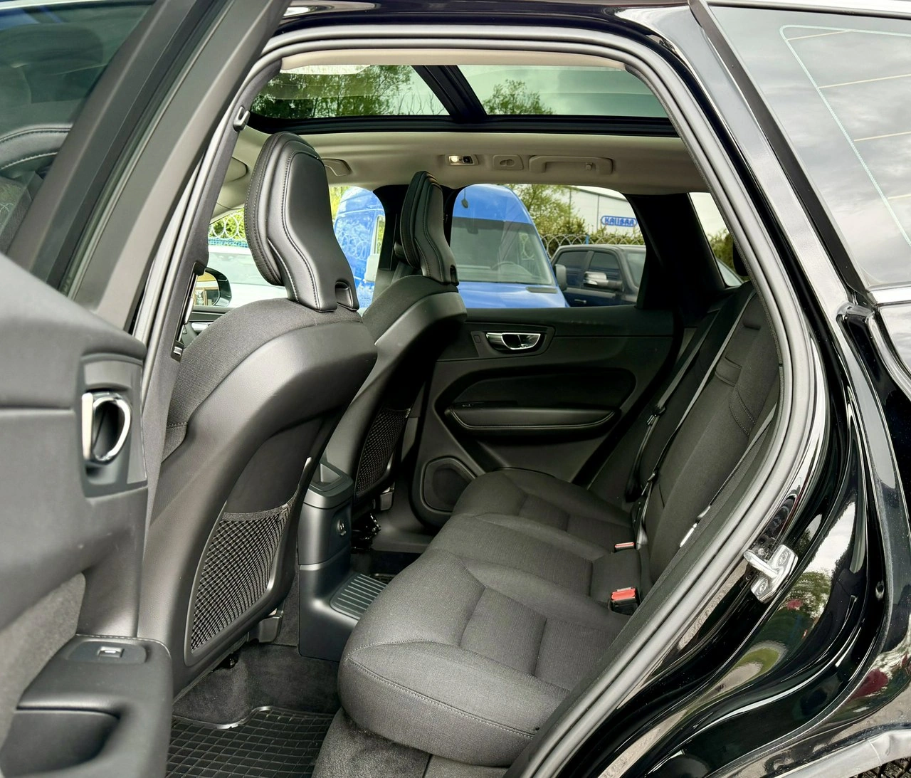 Volvo XC 60 - Zdjęcie 9