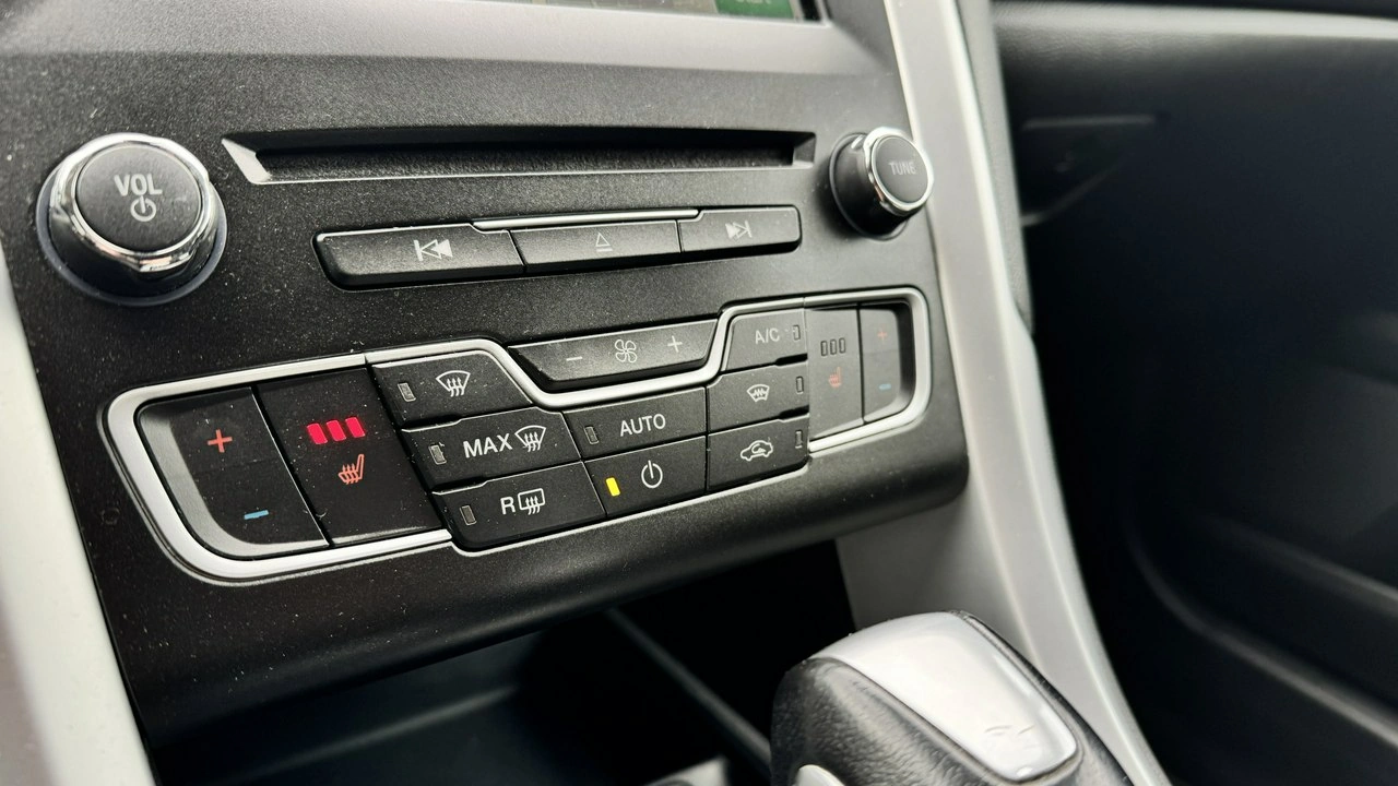 Ford Mondeo - Zdjęcie 18