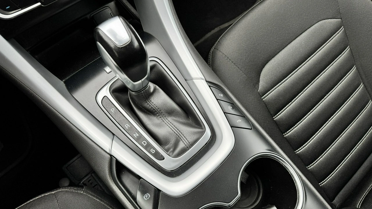 Ford Mondeo - Zdjęcie 21