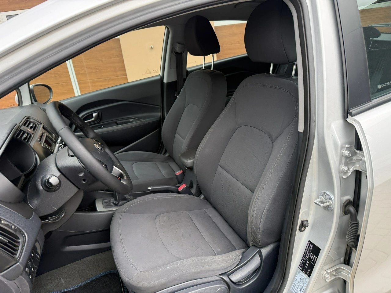 Kia Rio - Zdjęcie 15