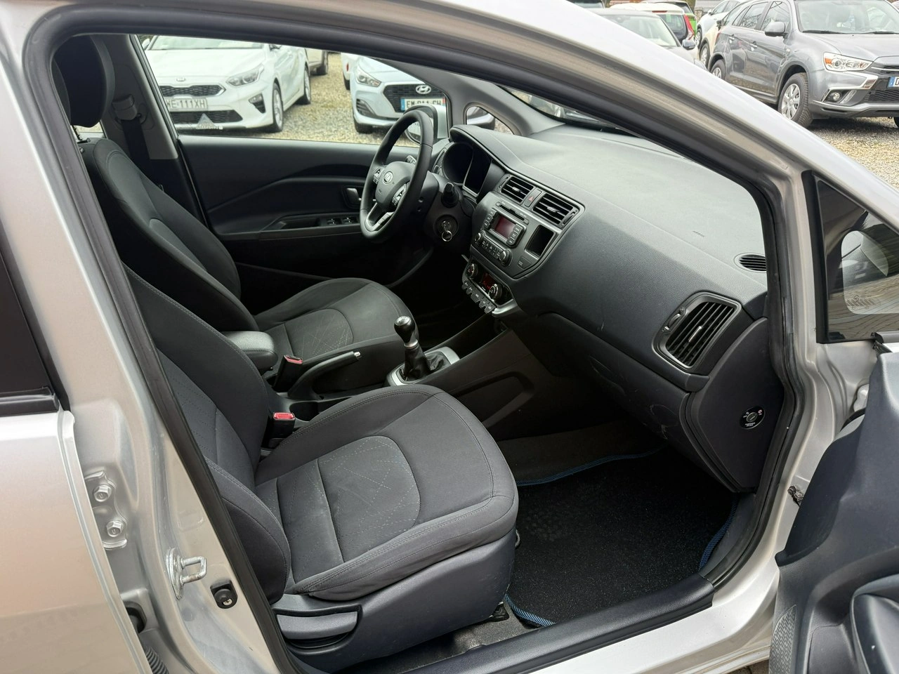 Kia Rio - Zdjęcie 18