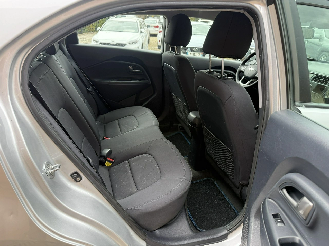 Kia Rio - Zdjęcie 20