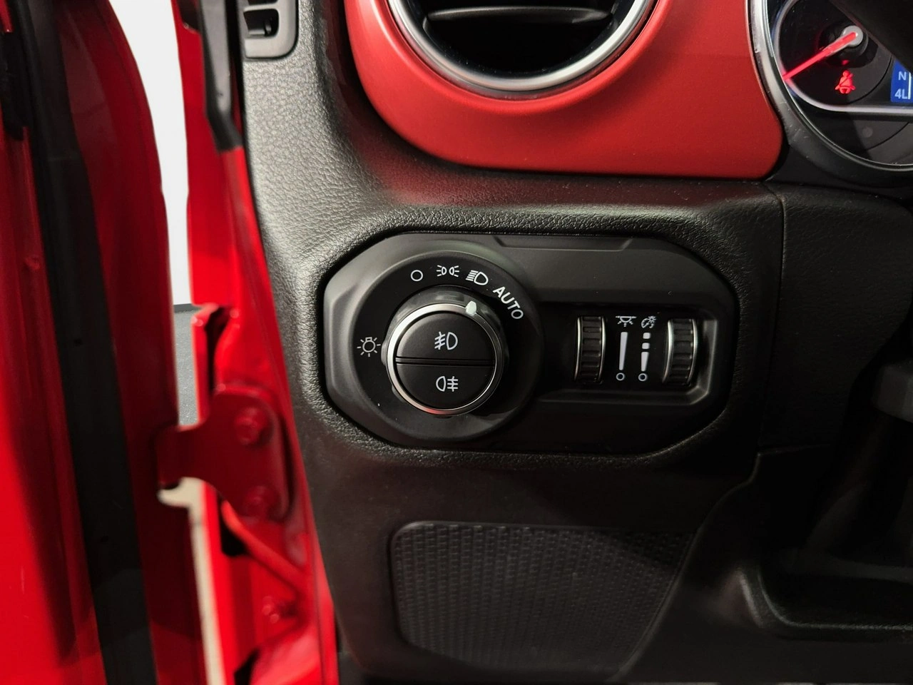 Jeep Wrangler - Zdjęcie 17