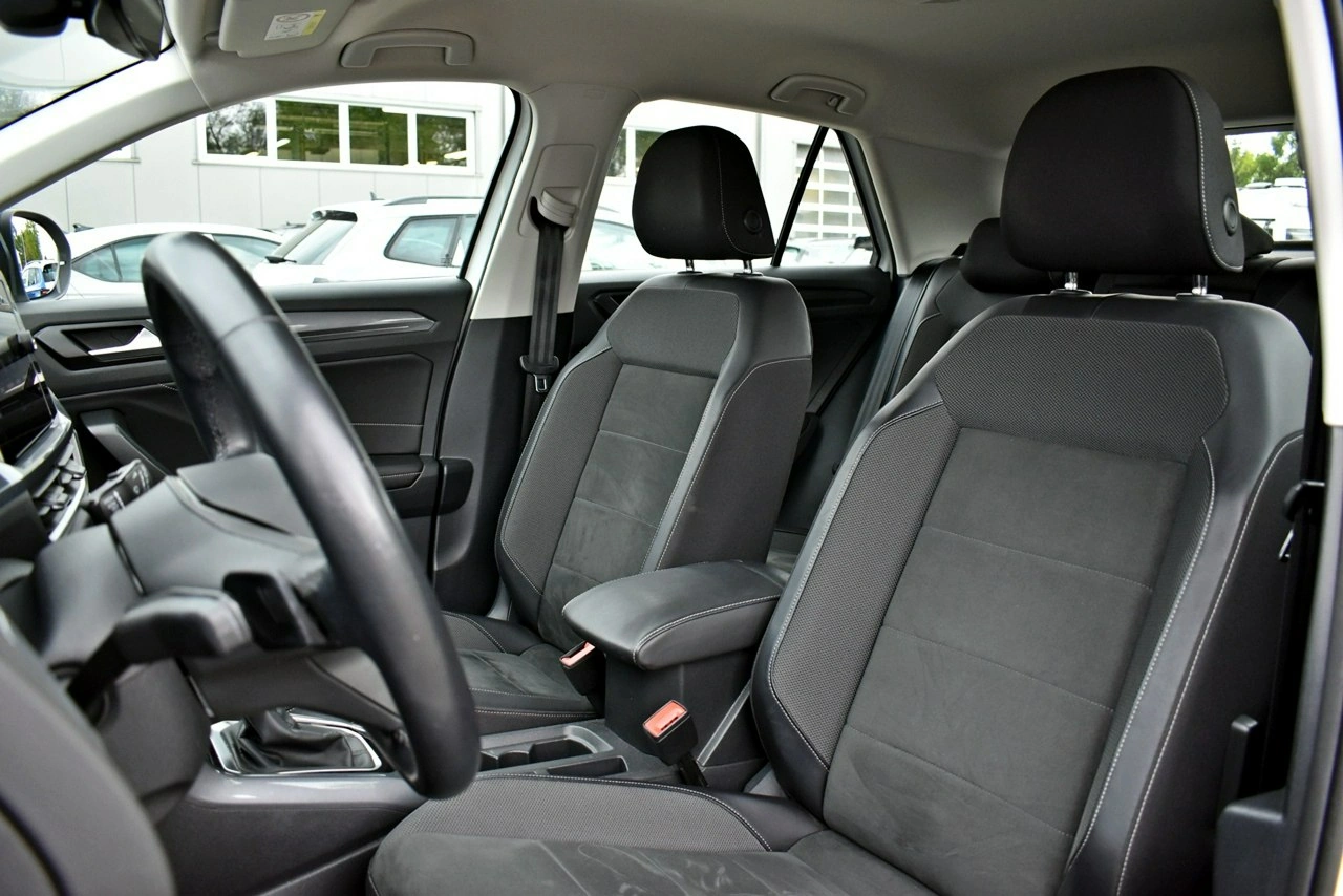 Volkswagen T-Roc - Zdjęcie 10