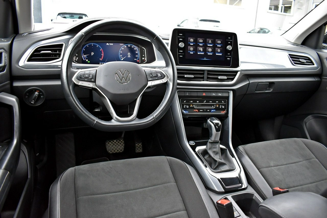 Volkswagen T-Roc - Zdjęcie 12