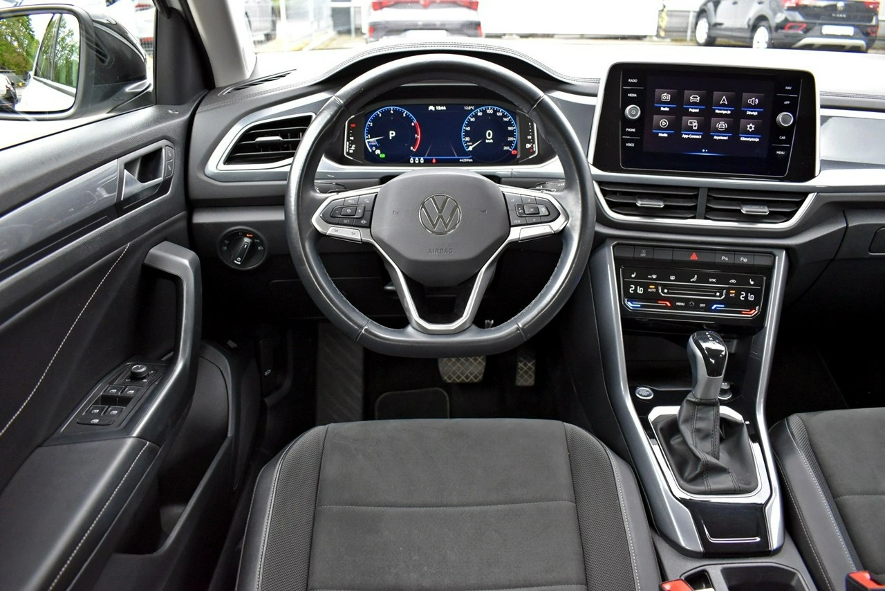 Volkswagen T-Roc - Zdjęcie 13