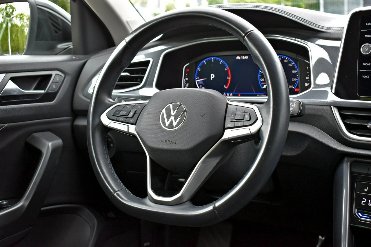 Volkswagen T-Roc - Zdjęcie 17