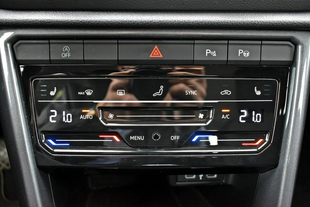 Volkswagen T-Roc - Zdjęcie 23