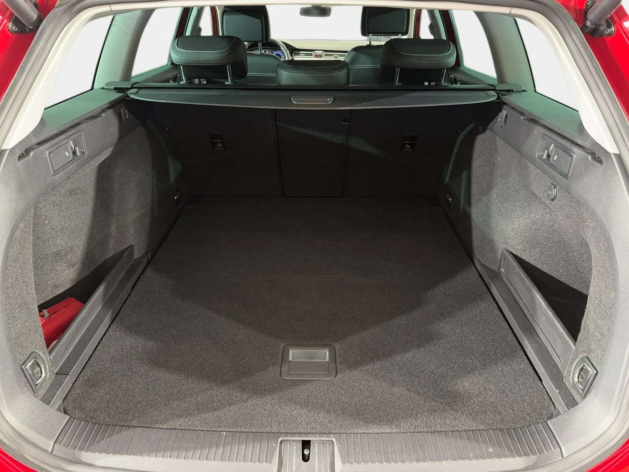 Volkswagen Passat Variant - Zdjęcie 13
