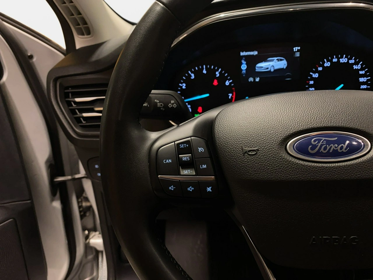 Ford Focus - Zdjęcie 19