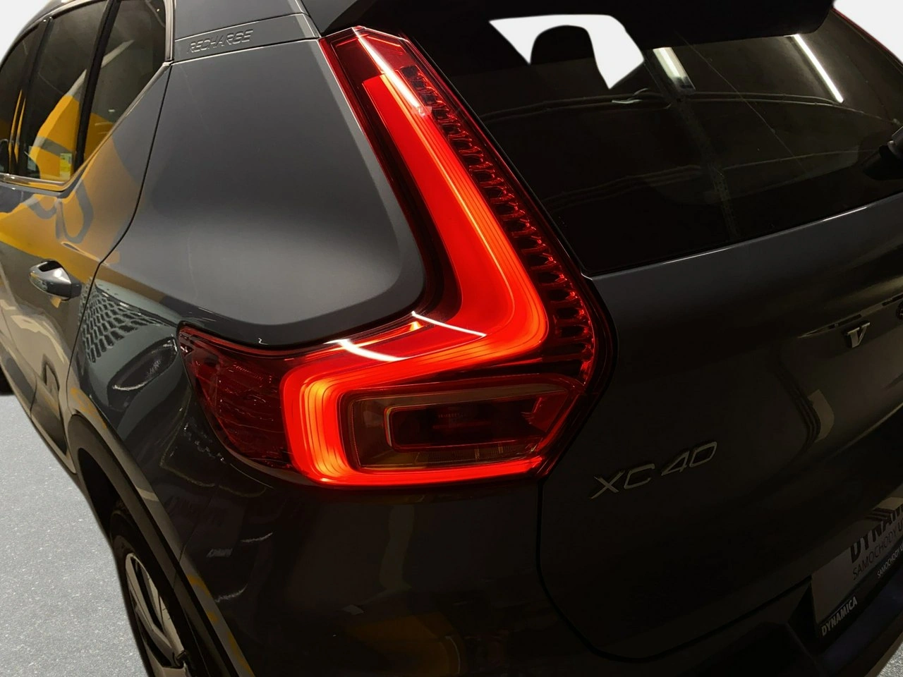 Volvo XC 40 - Zdjęcie 10