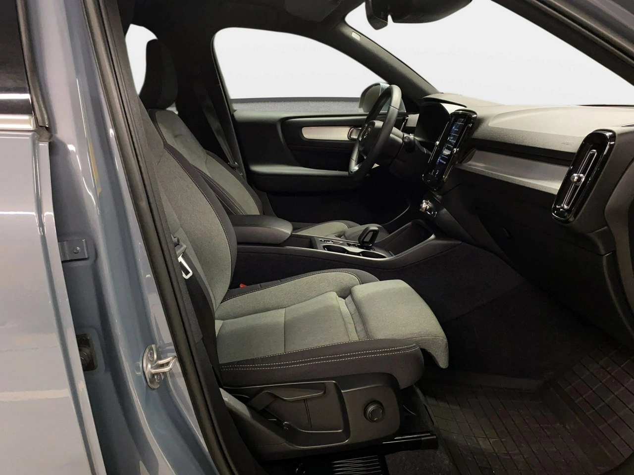 Volvo XC 40 - Zdjęcie 11