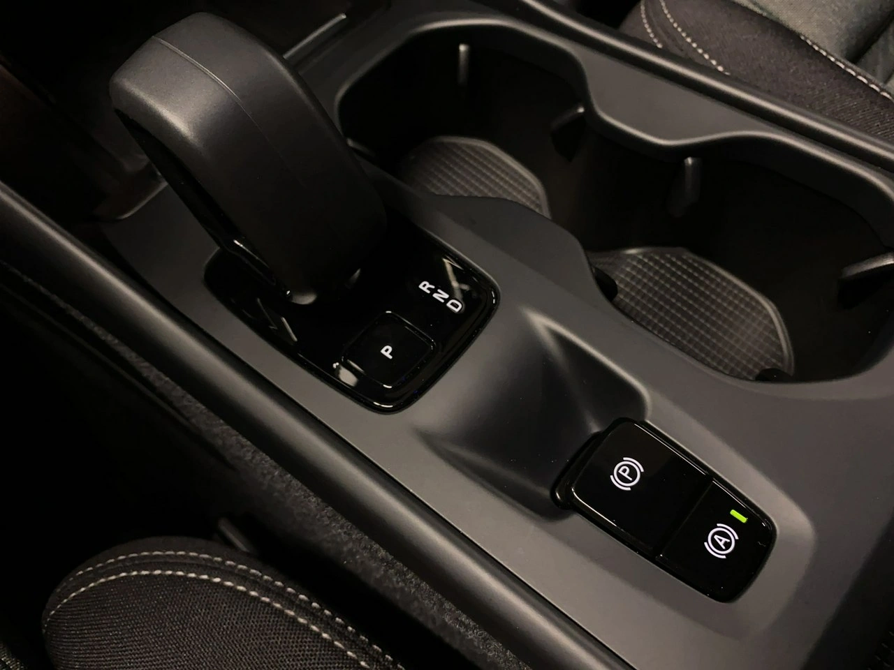 Volvo XC 40 - Zdjęcie 33