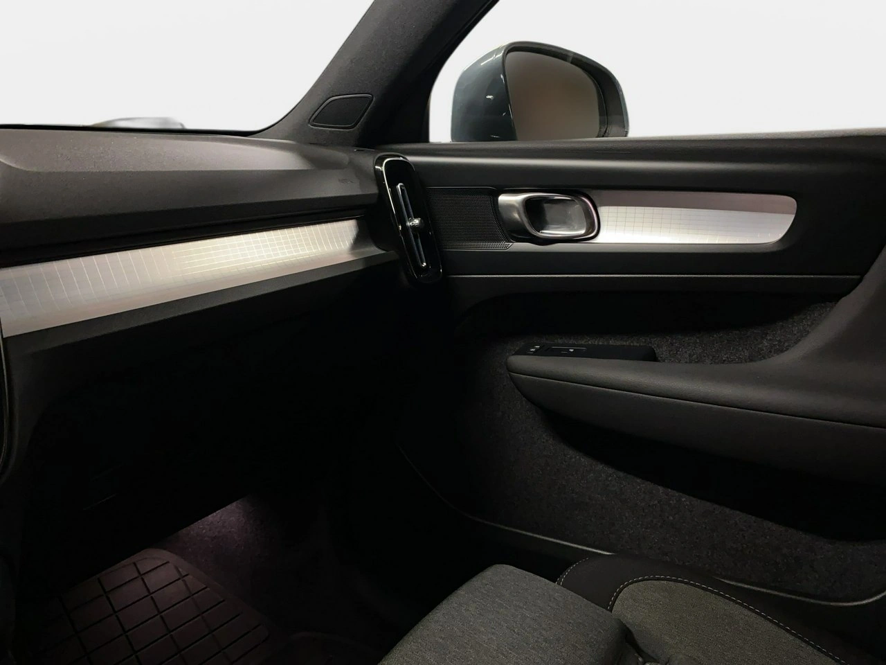 Volvo XC 40 - Zdjęcie 36