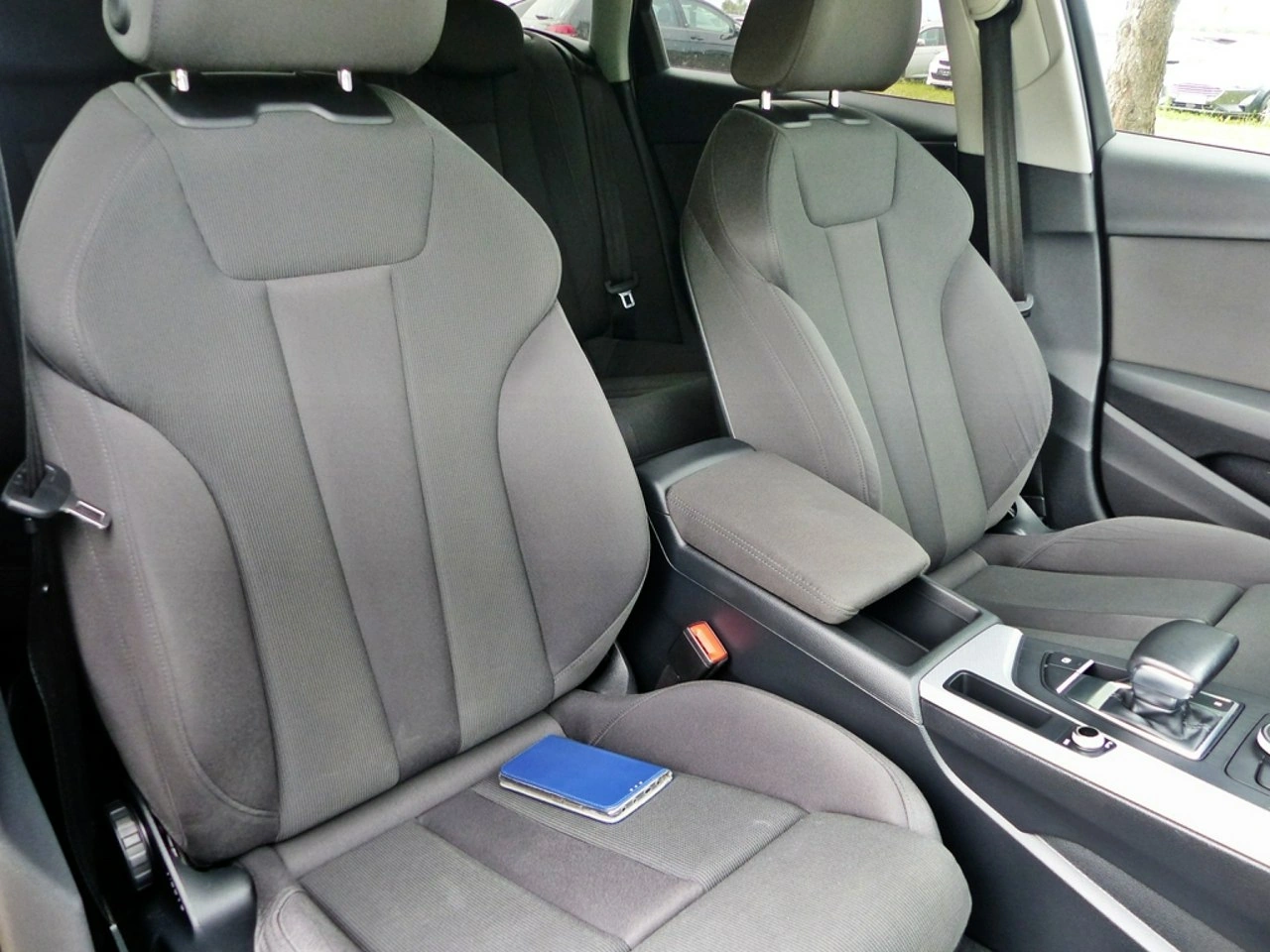 Audi A4 - Zdjęcie 23