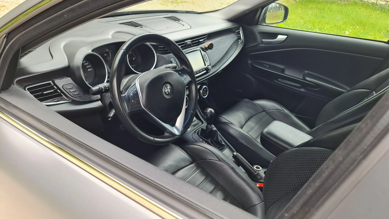 Alfa Romeo Giulietta - Zdjęcie 10