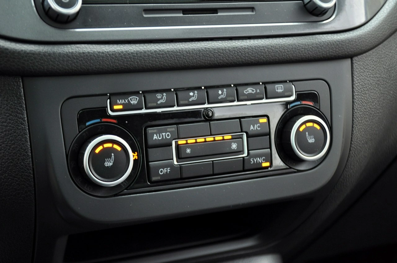 Volkswagen Tiguan - Zdjęcie 33