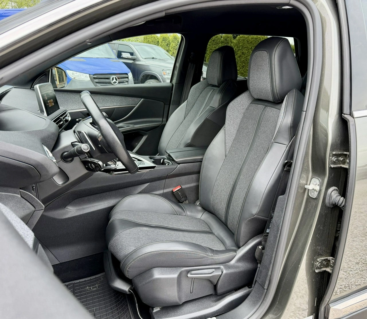 Peugeot 5008 - Zdjęcie 16