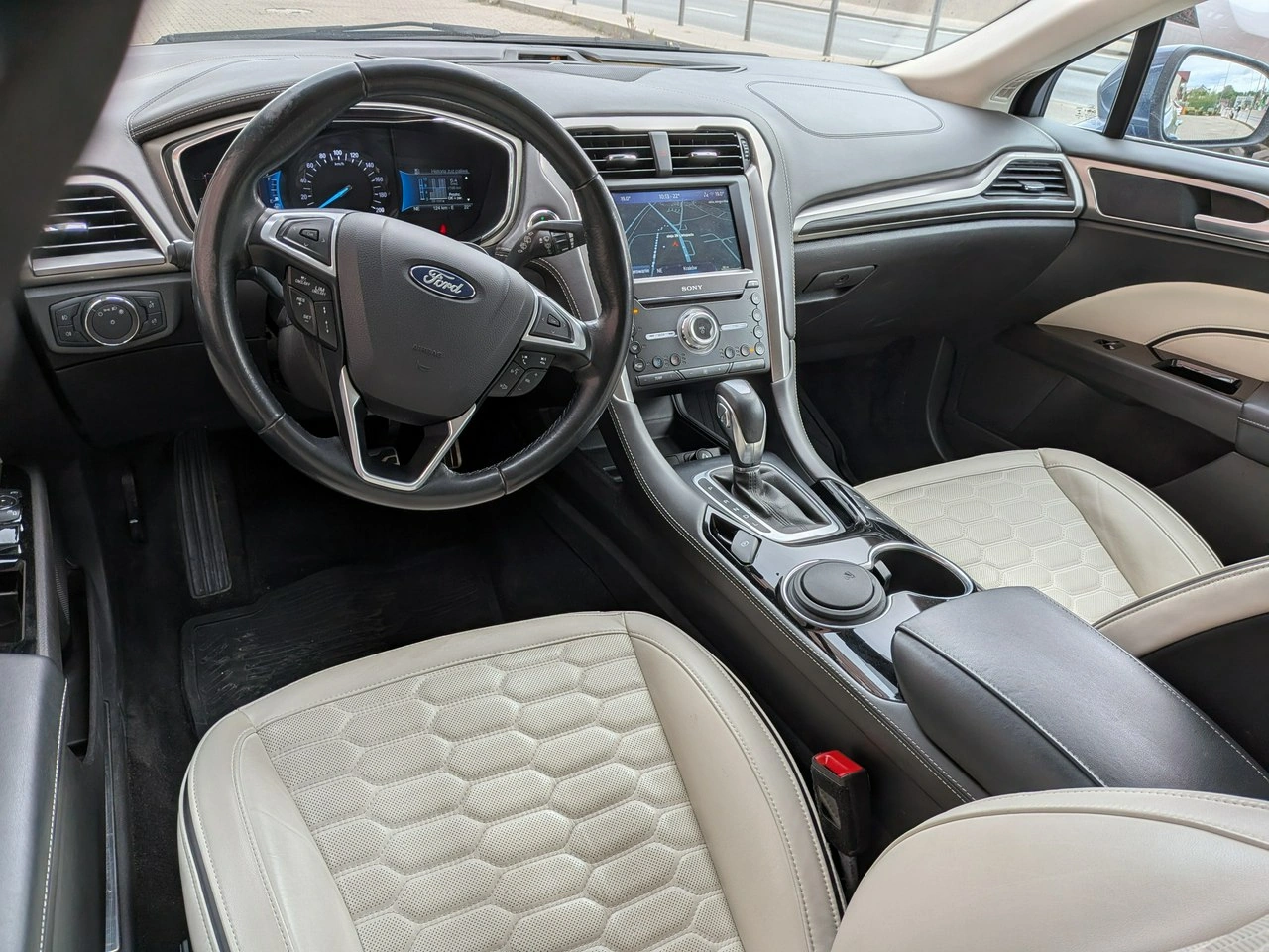 Ford Mondeo SW - Zdjęcie 15