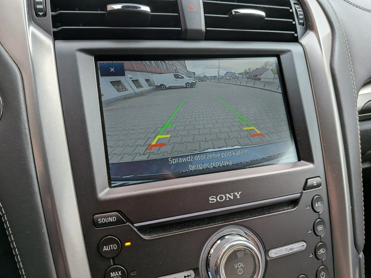 Ford Mondeo SW - Zdjęcie 23