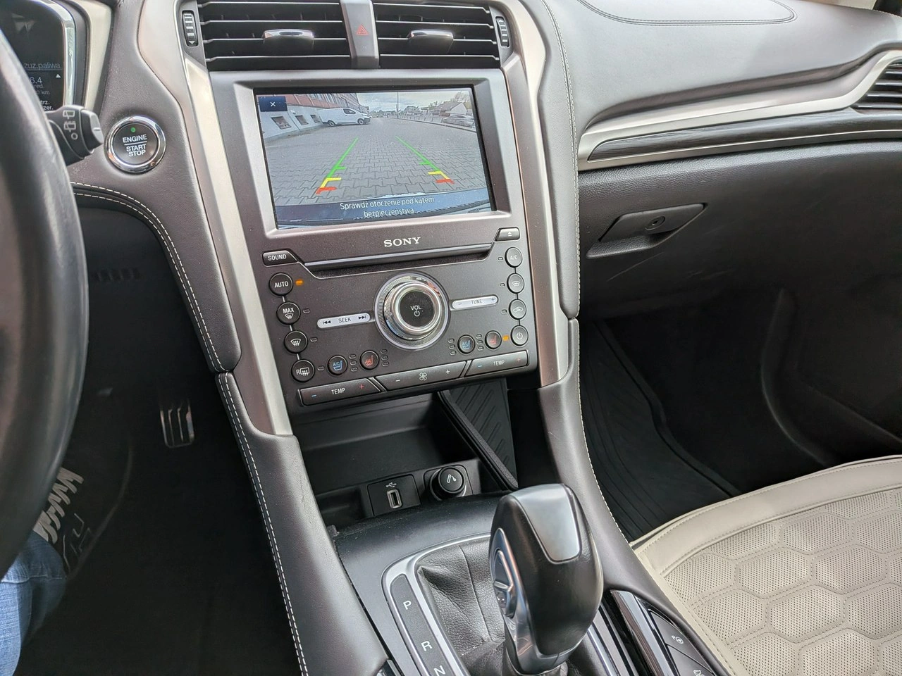 Ford Mondeo SW - Zdjęcie 24
