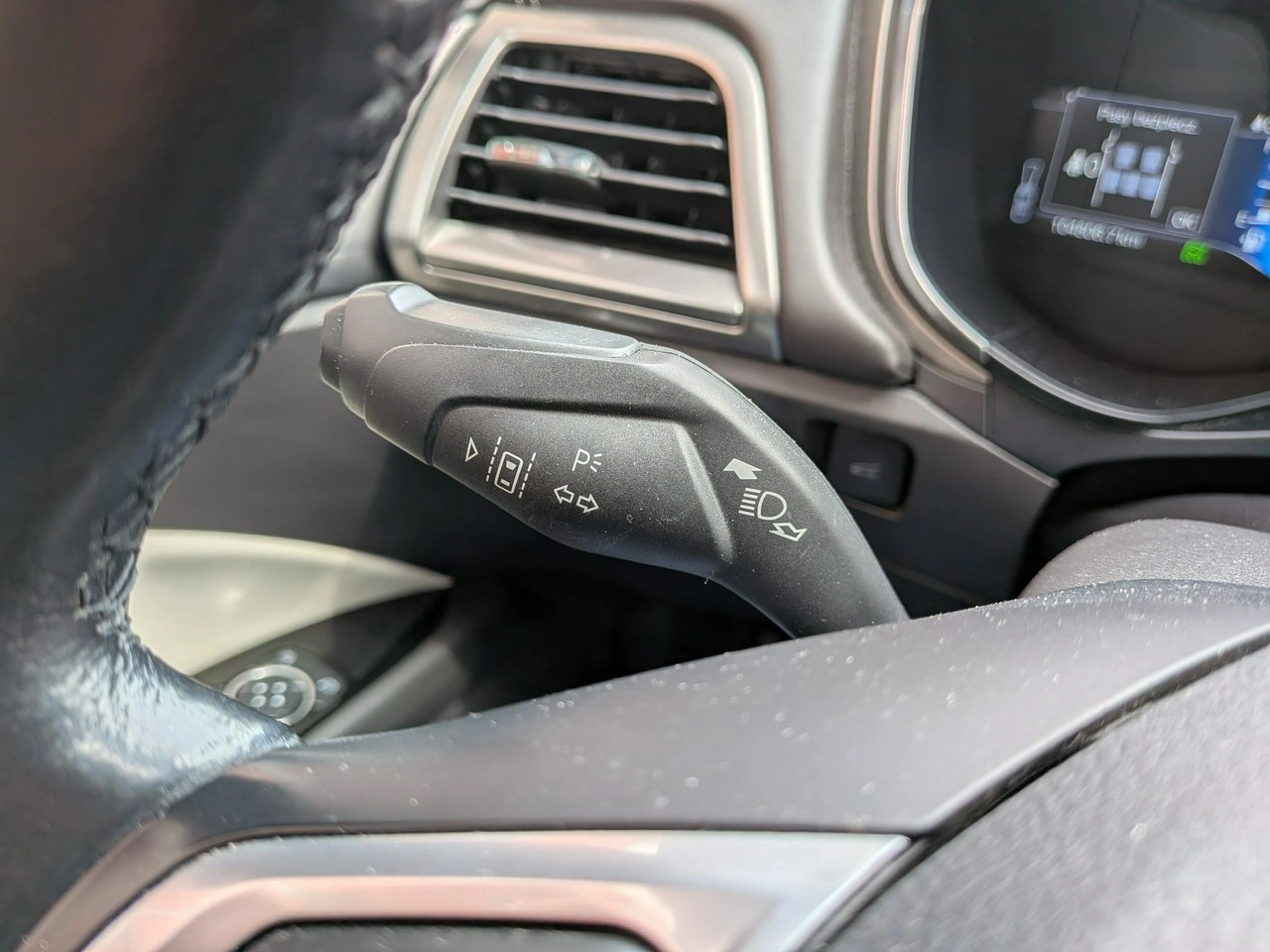 Ford Mondeo SW - Zdjęcie 30