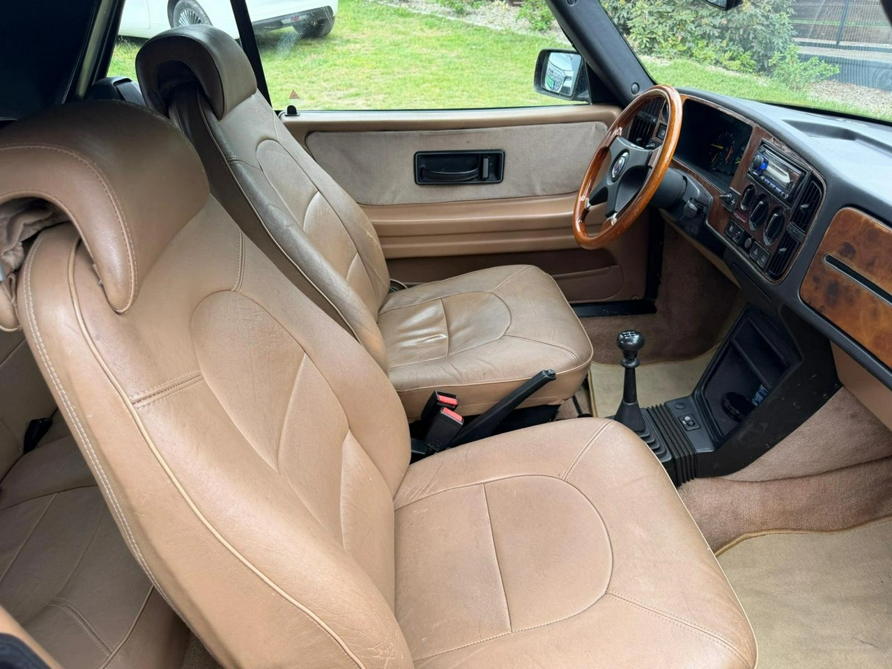 Saab 900 - Zdjęcie 10