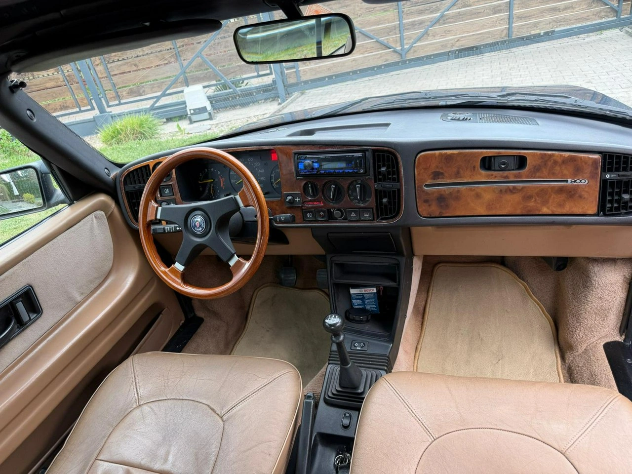 Saab 900 - Zdjęcie 8