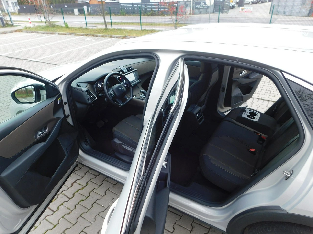 DS Automobiles DS 7 Crossback - Zdjęcie 11