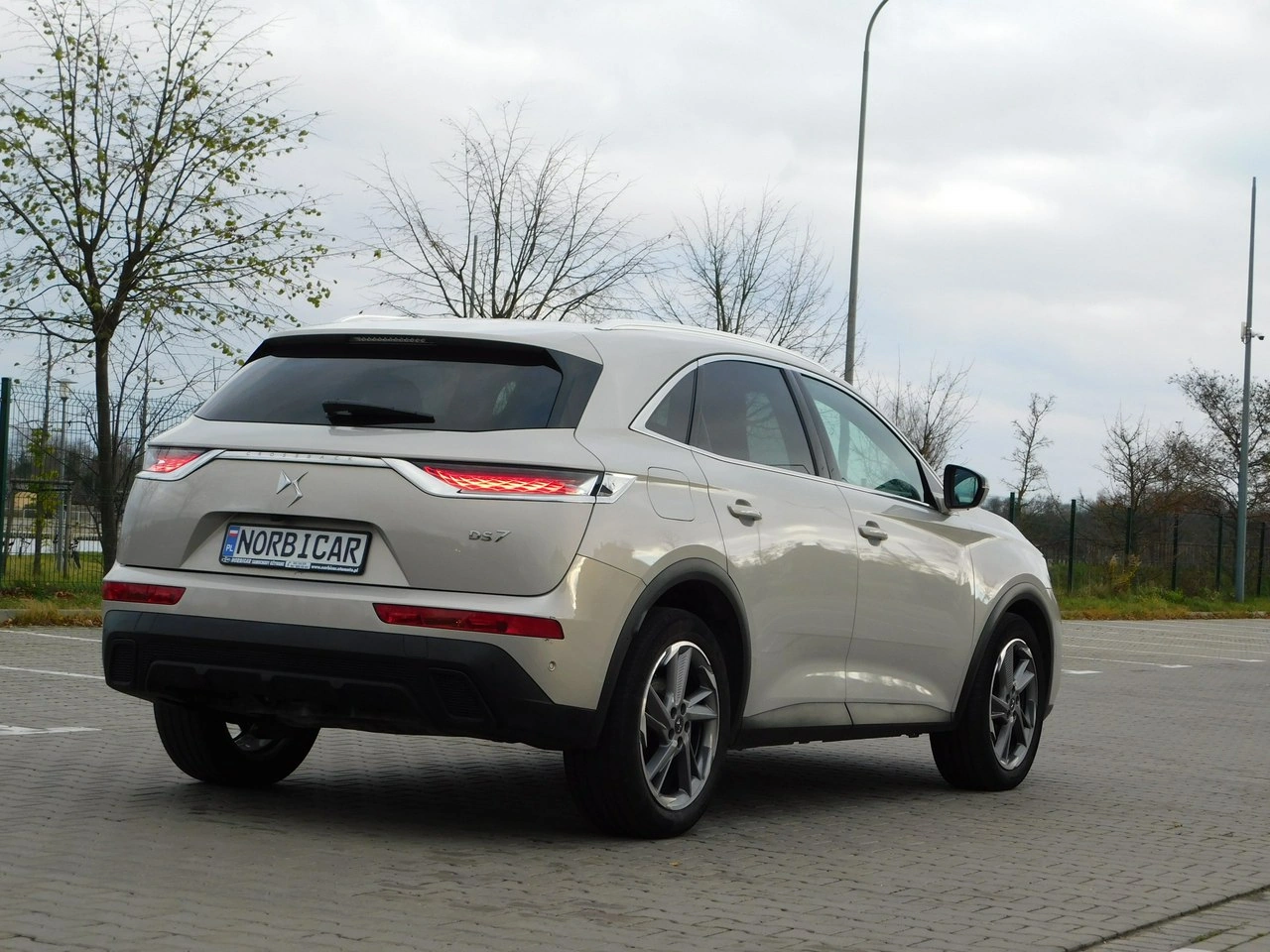 DS Automobiles DS 7 Crossback - Zdjęcie 3