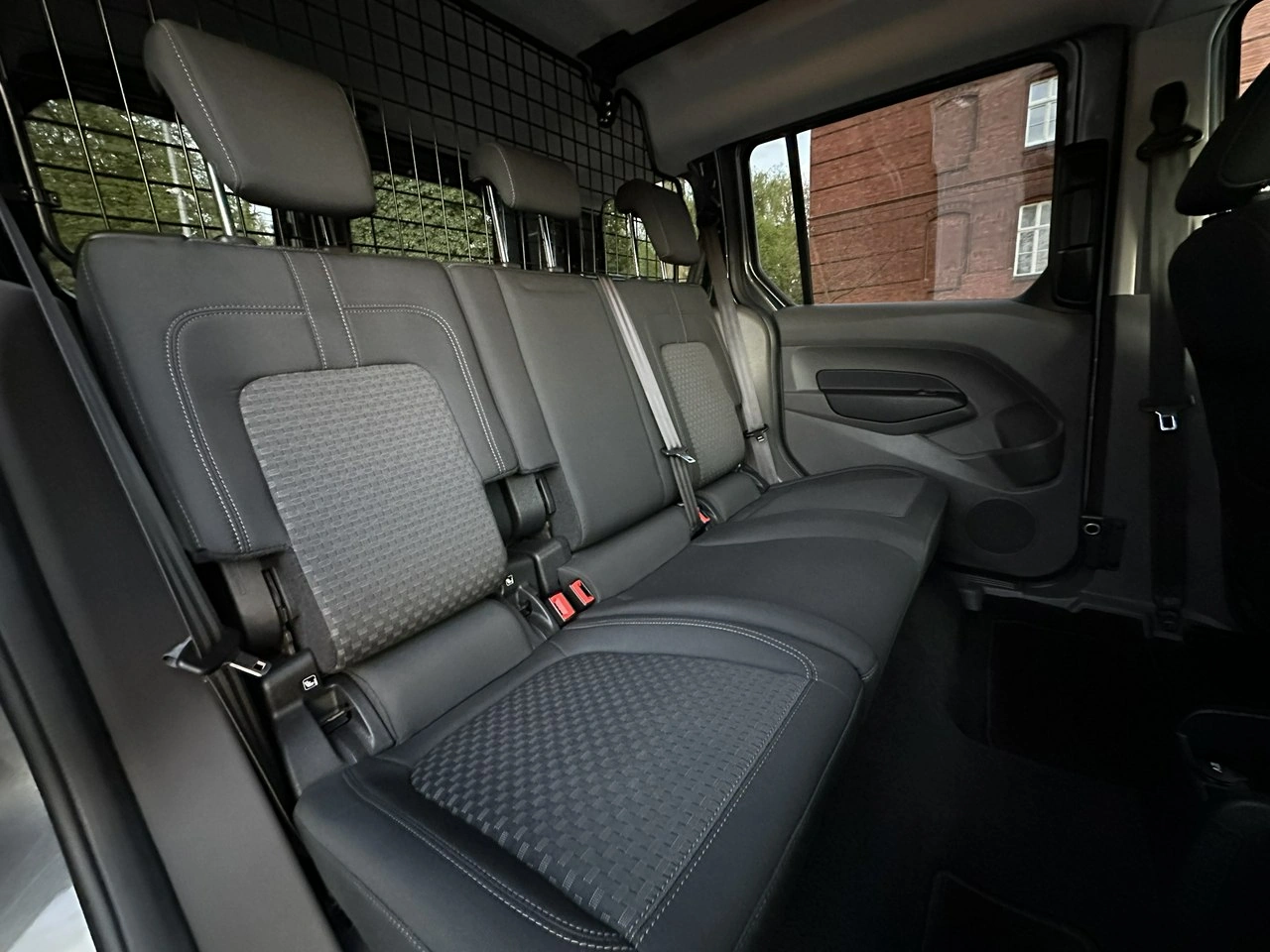 Ford Transit Connect - Zdjęcie 9