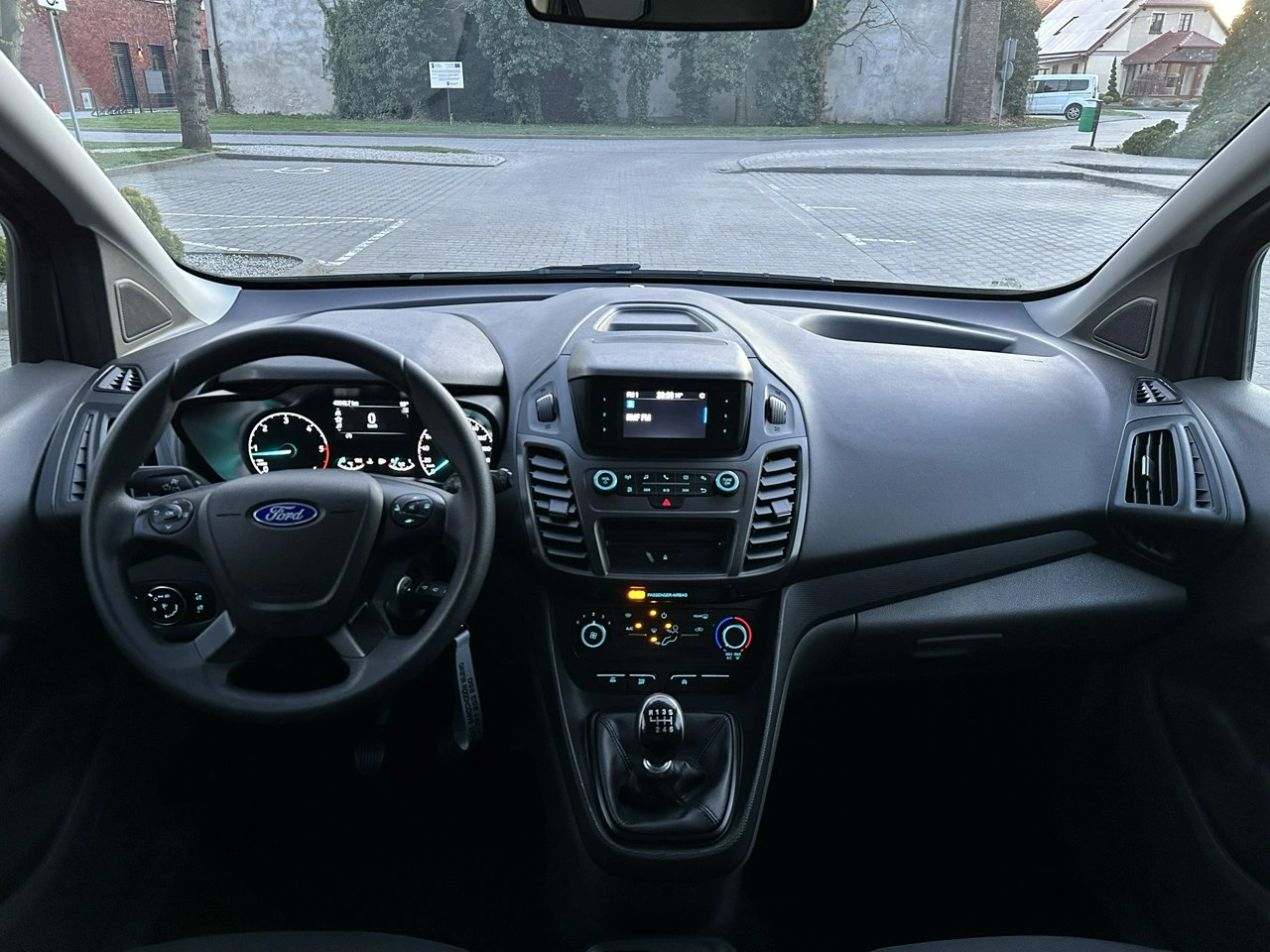 Ford Transit Connect - Zdjęcie 12