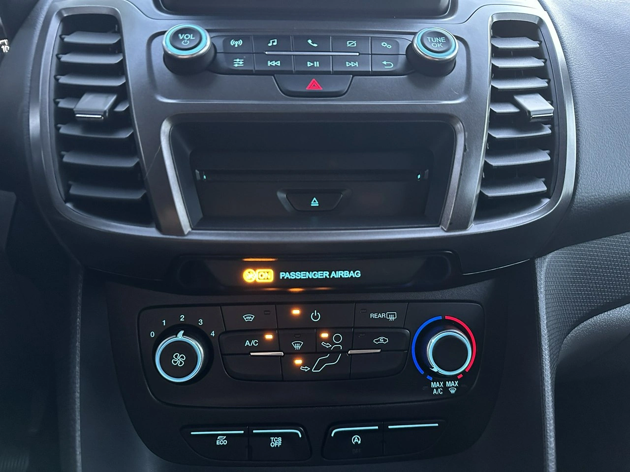 Ford Transit Connect - Zdjęcie 21