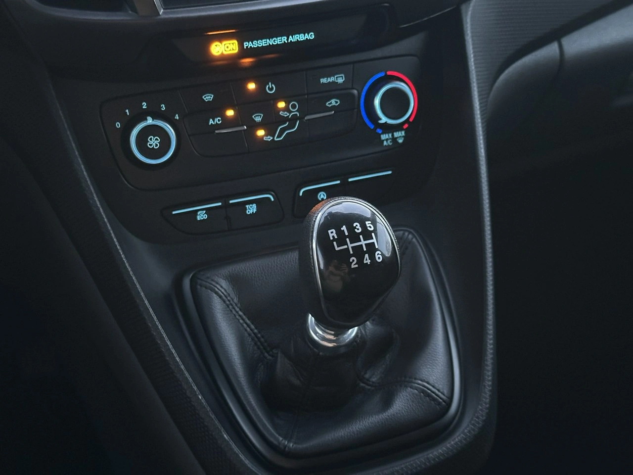 Ford Transit Connect - Zdjęcie 22
