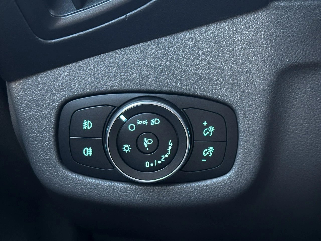 Ford Transit Connect - Zdjęcie 25