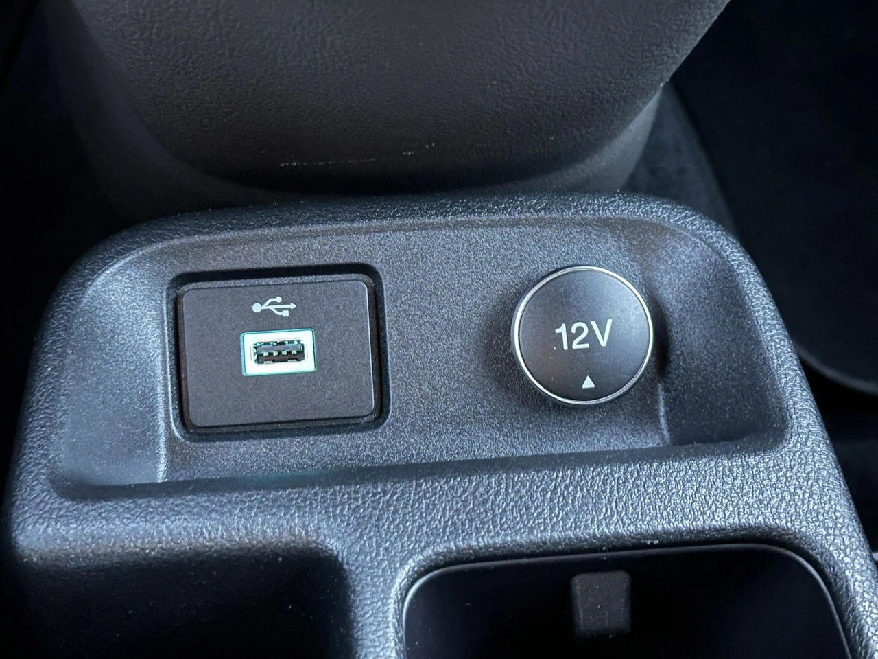 Ford Transit Connect - Zdjęcie 29