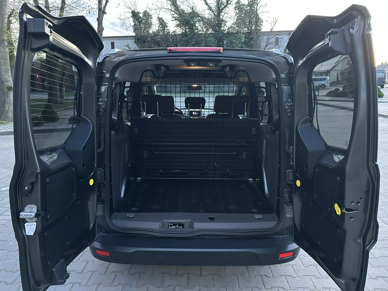 Ford Transit Connect - Zdjęcie 34