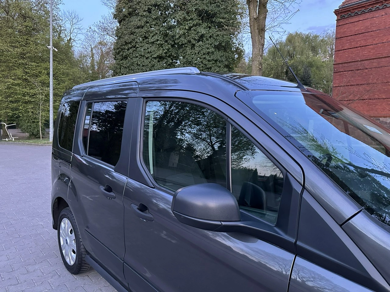 Ford Transit Connect - Zdjęcie 41