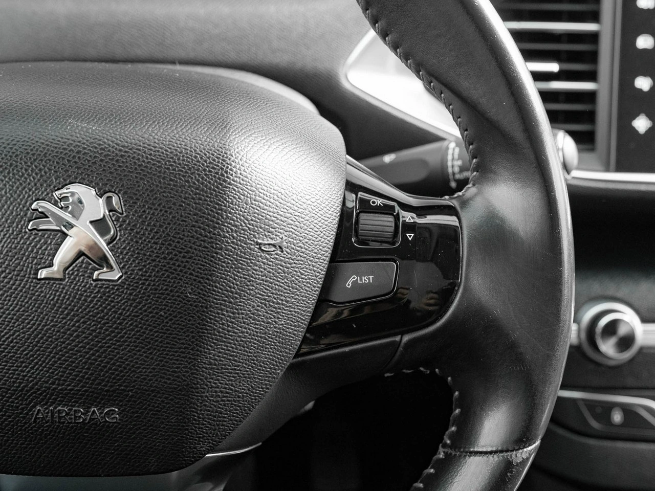 Peugeot 308 SW - Zdjęcie 13