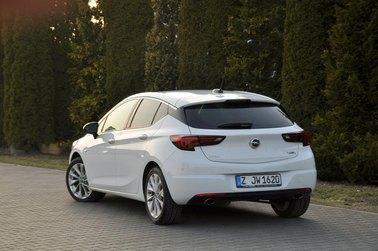 Opel Astra - Zdjęcie 14