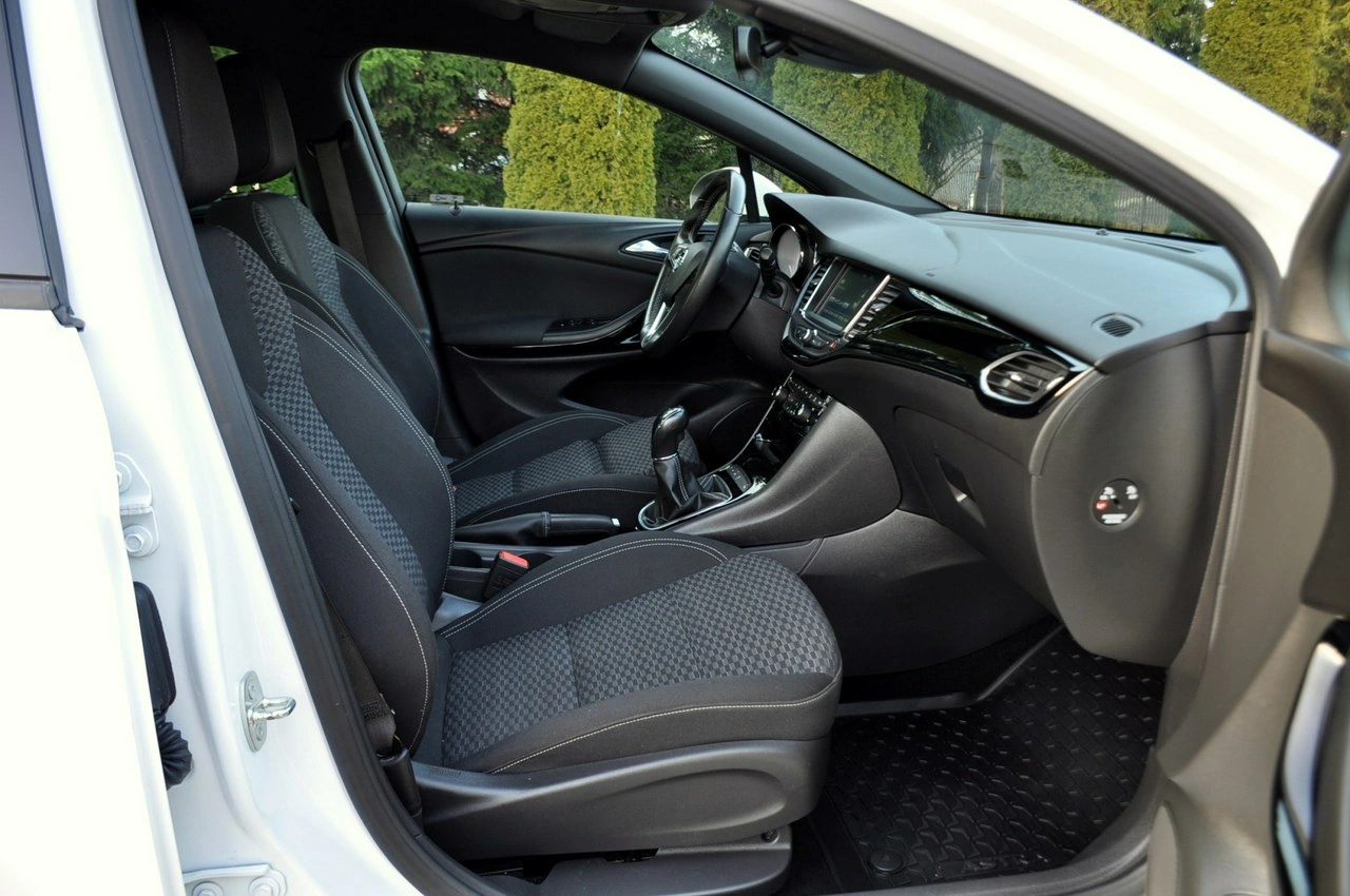 Opel Astra - Zdjęcie 16