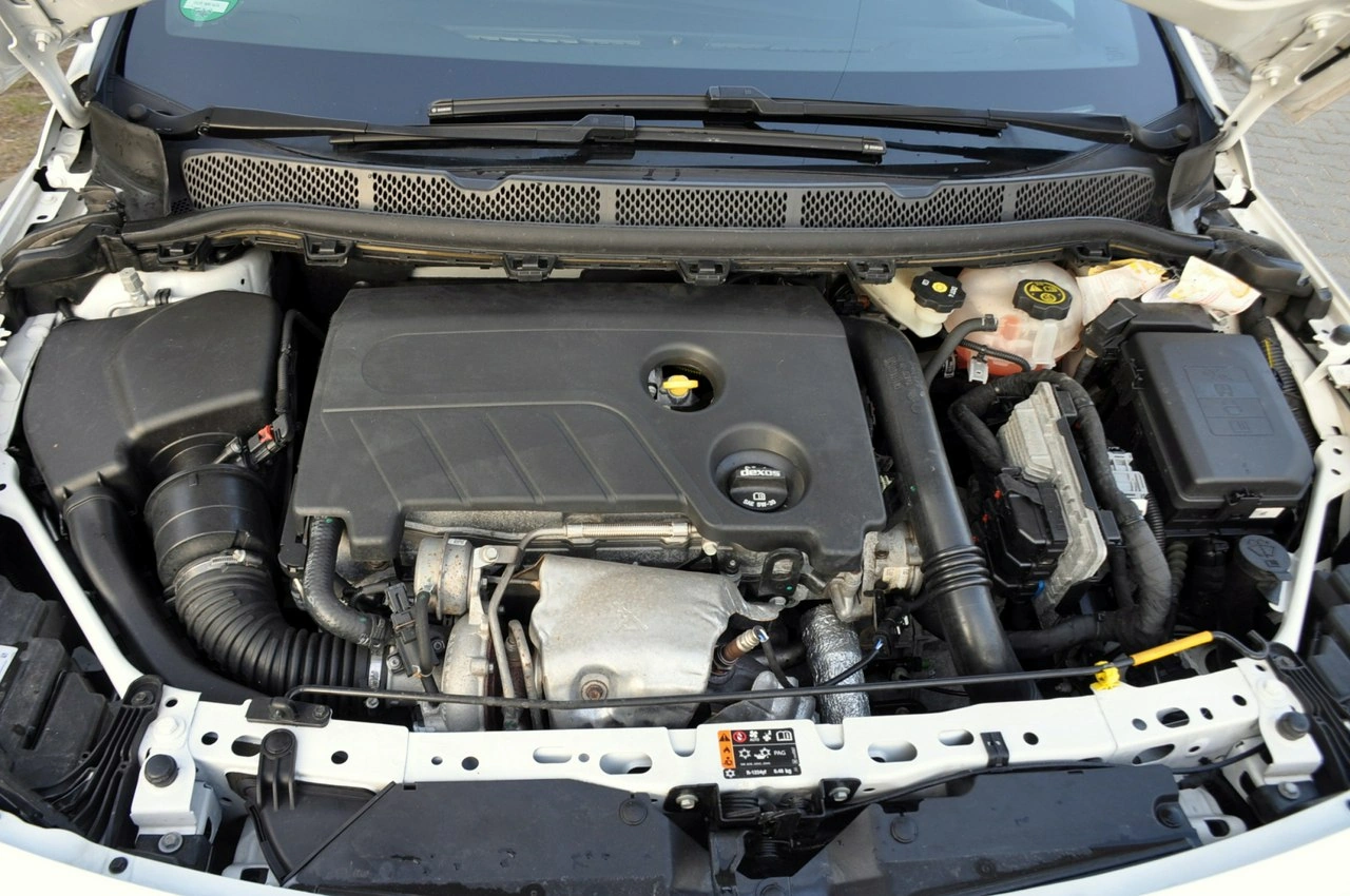 Opel Astra - Zdjęcie 37