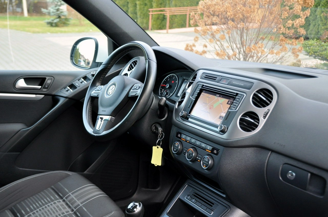 Volkswagen Tiguan - Zdjęcie 18